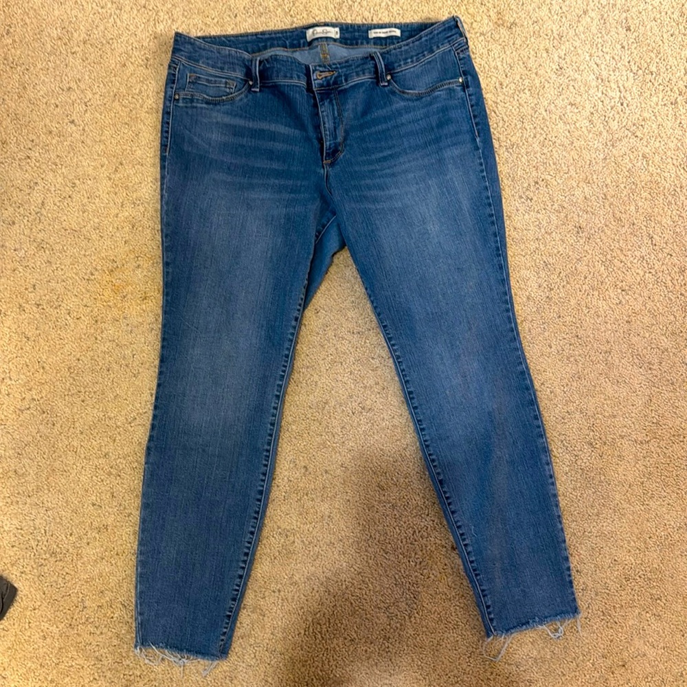 Jessica Simpson kiss me super skinny jeans